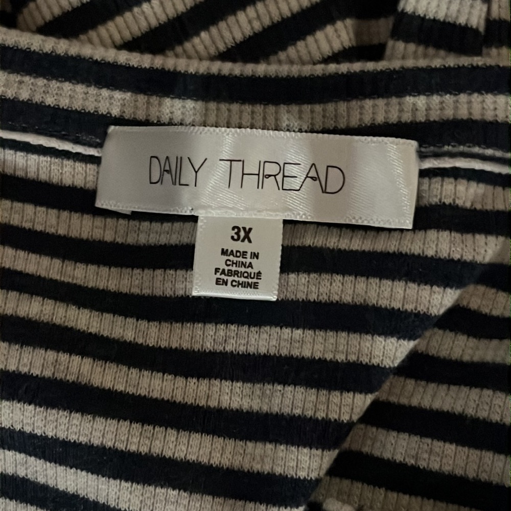 Daily Thread Henley - Picture 5 of 5